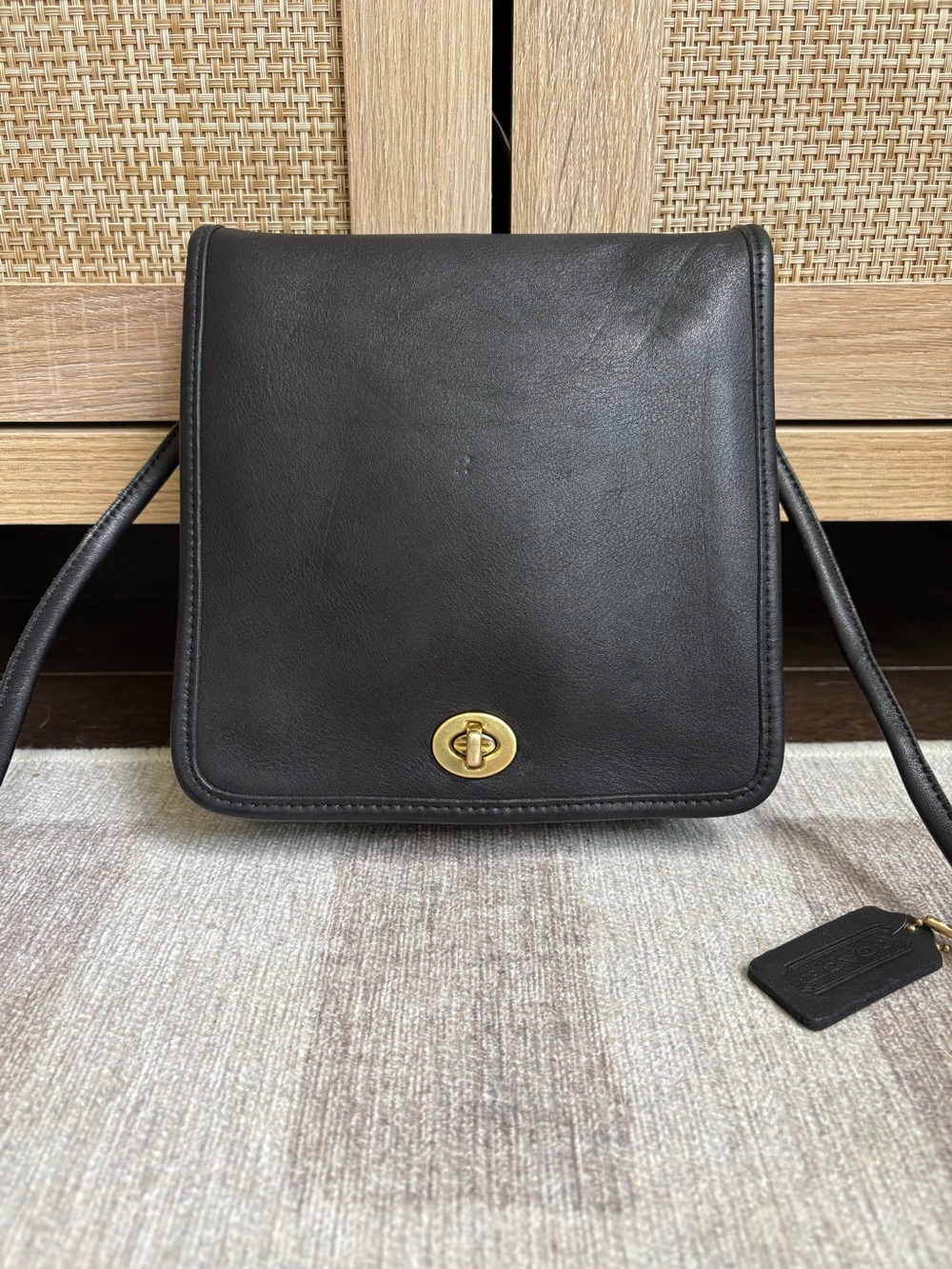 COACH Vintage Compact Pouch Black Leather Crossbody Shoulder Bag Purse 9620 READ